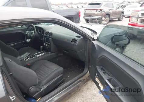 2013 Dodge Challenger Sxt z USA, uszkodzony, nr VIN 2C3CDYAG7DH693733